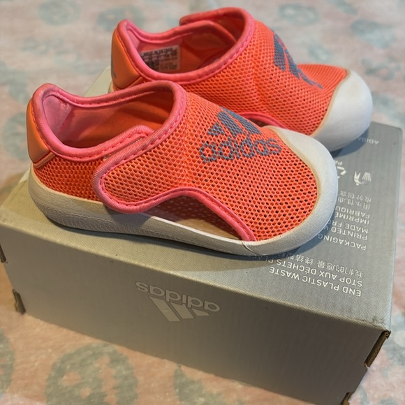 Adidas - Picture 6 of 9